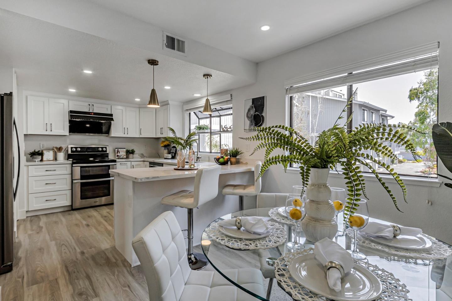 Detail Gallery Image 9 of 41 For 155 Monte Villa Ct, Campbell,  CA 95008 - 2 Beds | 2/1 Baths