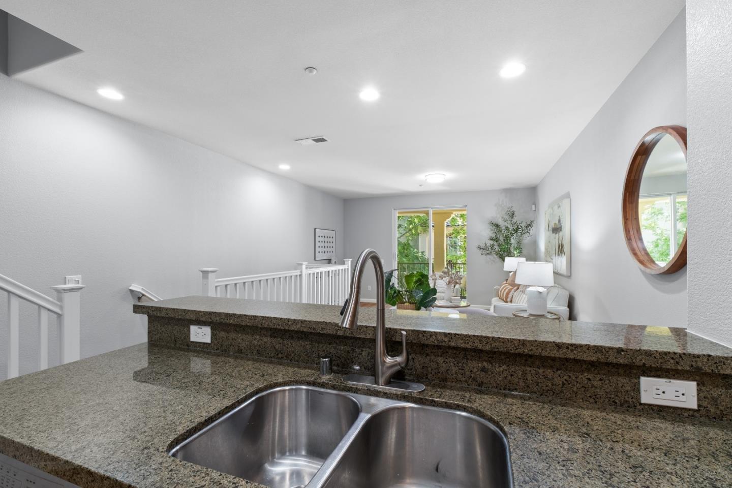 Detail Gallery Image 18 of 51 For 708 Grandview Ter, San Jose,  CA 95133 - 3 Beds | 3 Baths