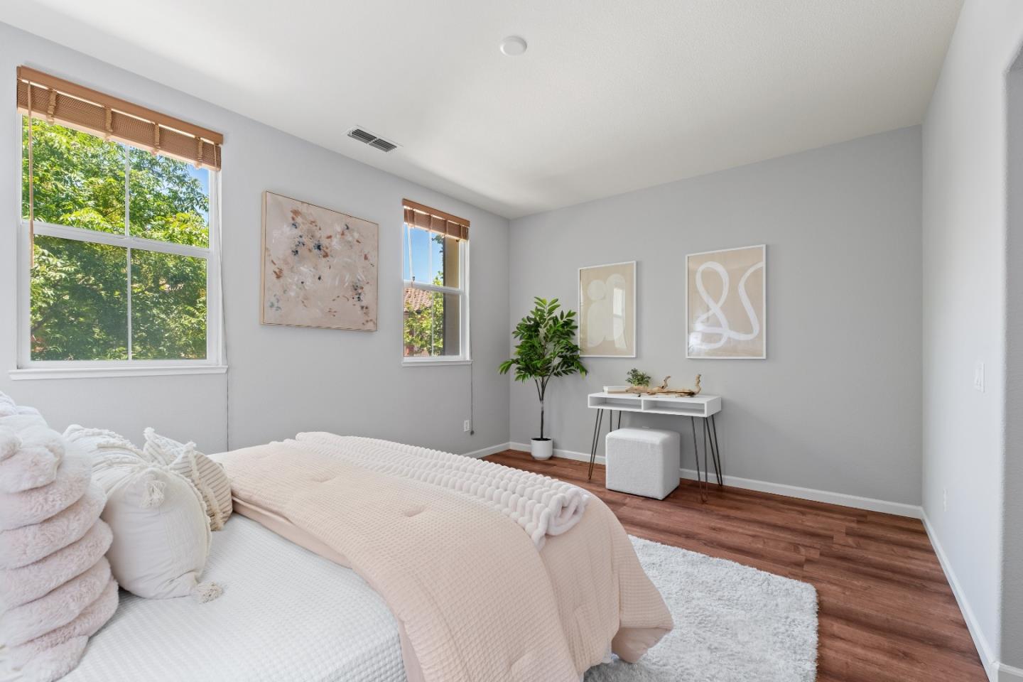 Detail Gallery Image 24 of 51 For 708 Grandview Ter, San Jose,  CA 95133 - 3 Beds | 3 Baths