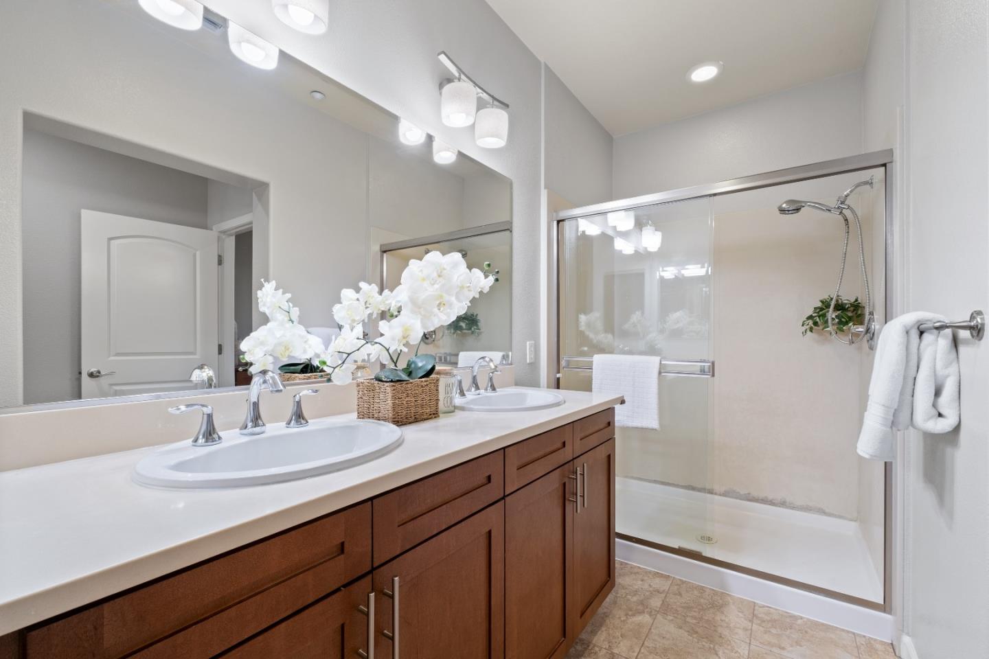 Detail Gallery Image 27 of 51 For 708 Grandview Ter, San Jose,  CA 95133 - 3 Beds | 3 Baths