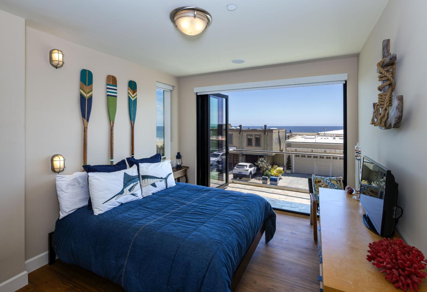 Detail Gallery Image 22 of 55 For 643 Beach Dr, Aptos,  CA 95003 - 3 Beds | 3/1 Baths