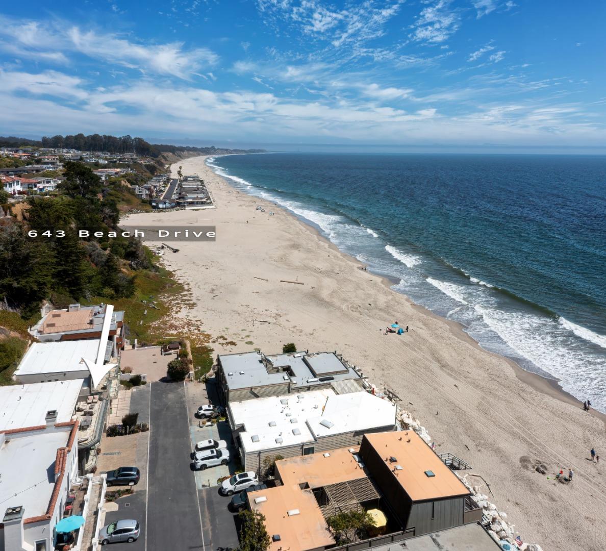 Detail Gallery Image 3 of 55 For 643 Beach Dr, Aptos,  CA 95003 - 3 Beds | 3/1 Baths