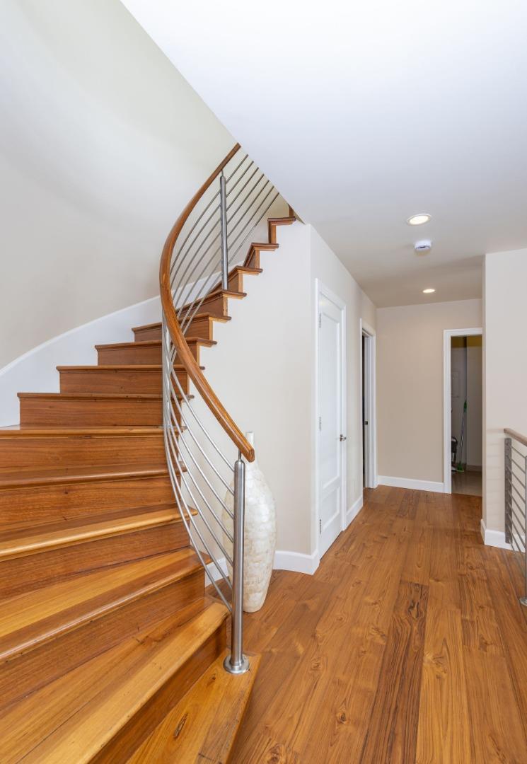 Detail Gallery Image 30 of 55 For 643 Beach Dr, Aptos,  CA 95003 - 3 Beds | 3/1 Baths