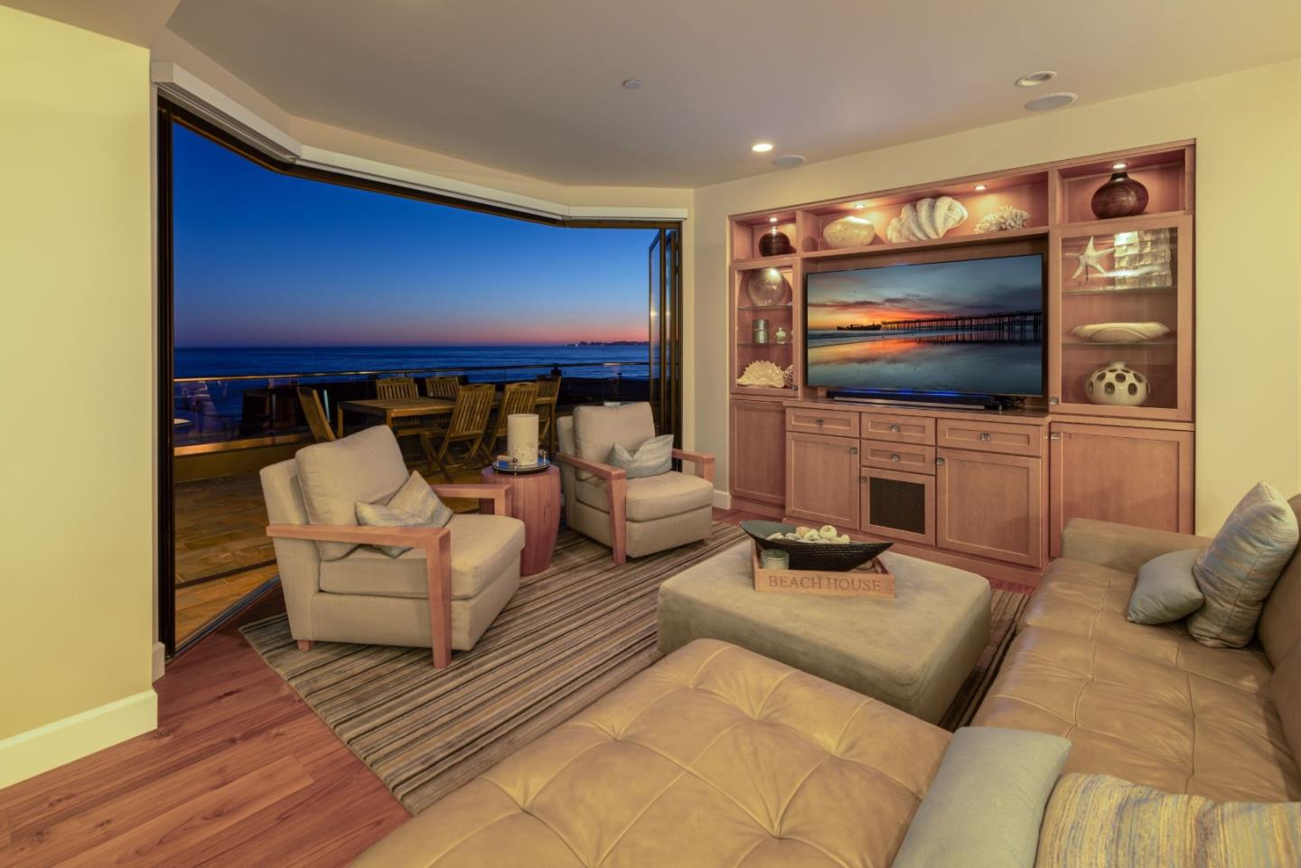 Detail Gallery Image 38 of 55 For 643 Beach Dr, Aptos,  CA 95003 - 3 Beds | 3/1 Baths