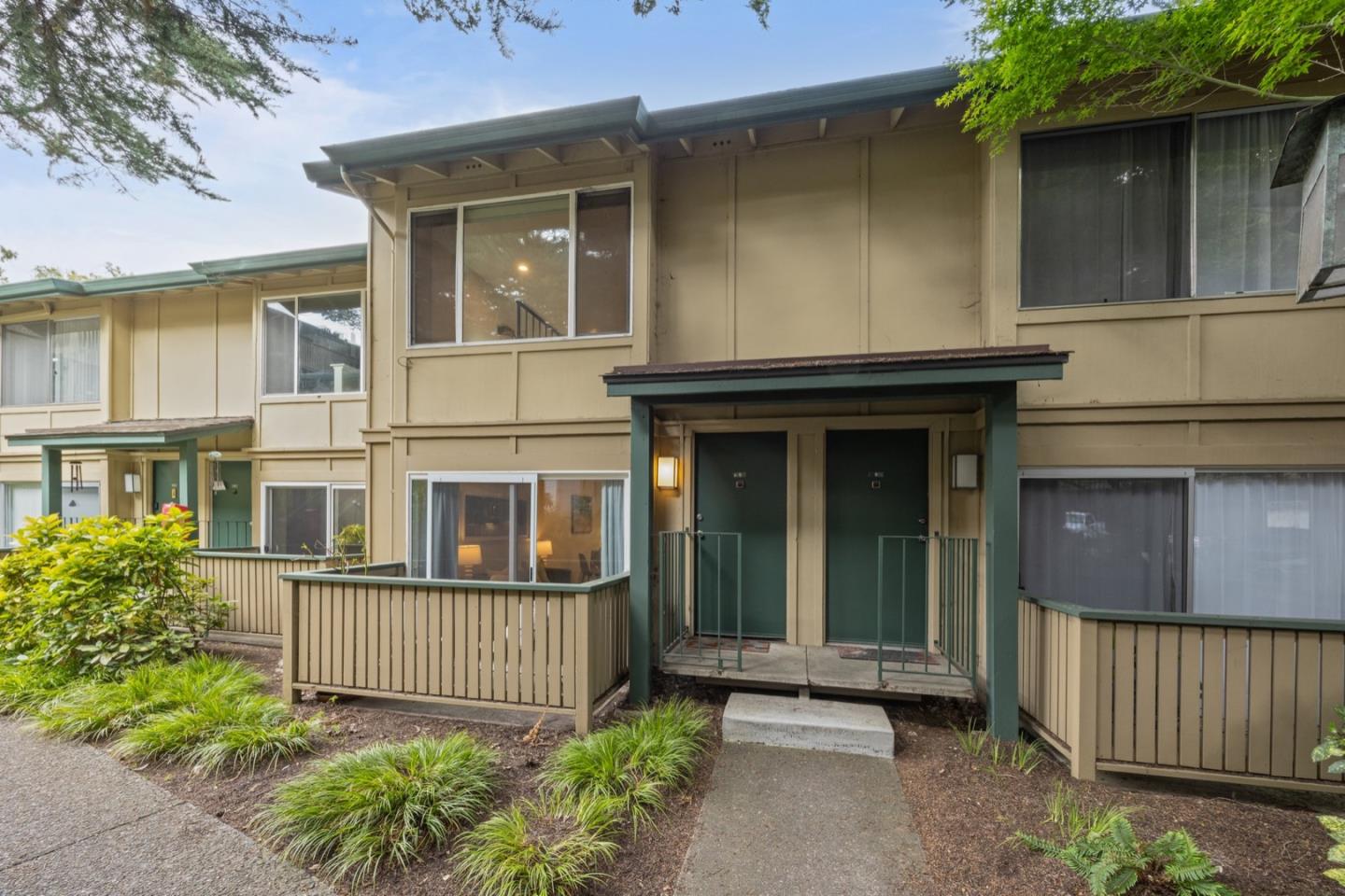 Detail Gallery Image 1 of 19 For 385 Mandarin Dr #5,  Daly City,  CA 94015 - 1 Beds | 1 Baths