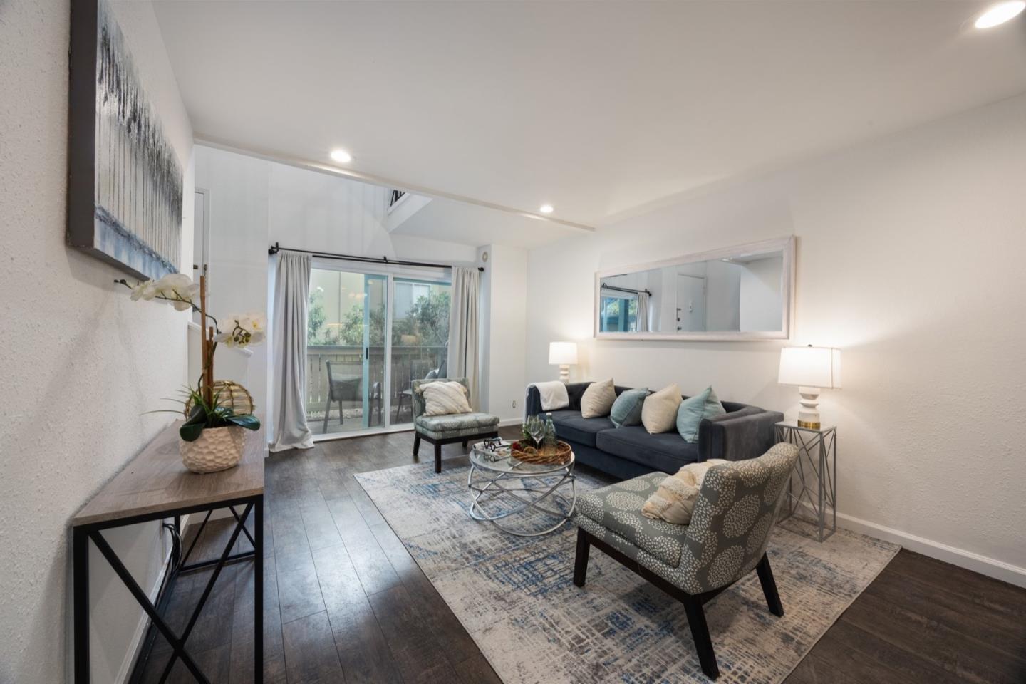 Detail Gallery Image 2 of 19 For 385 Mandarin Dr #5,  Daly City,  CA 94015 - 1 Beds | 1 Baths