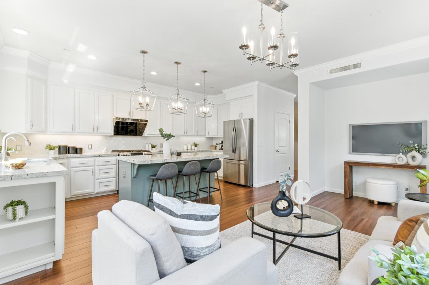 Detail Gallery Image 15 of 51 For 407 Timor Ter, Sunnyvale,  CA 94089 - 3 Beds | 2/1 Baths