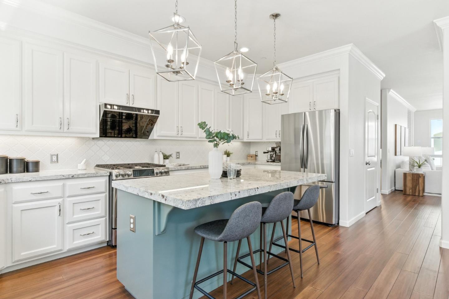 Detail Gallery Image 17 of 51 For 407 Timor Ter, Sunnyvale,  CA 94089 - 3 Beds | 2/1 Baths