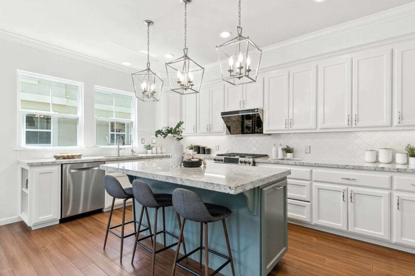 Detail Gallery Image 18 of 51 For 407 Timor Ter, Sunnyvale,  CA 94089 - 3 Beds | 2/1 Baths