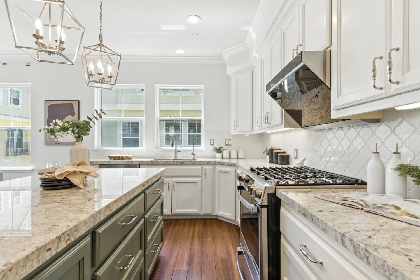 Detail Gallery Image 19 of 51 For 407 Timor Ter, Sunnyvale,  CA 94089 - 3 Beds | 2/1 Baths
