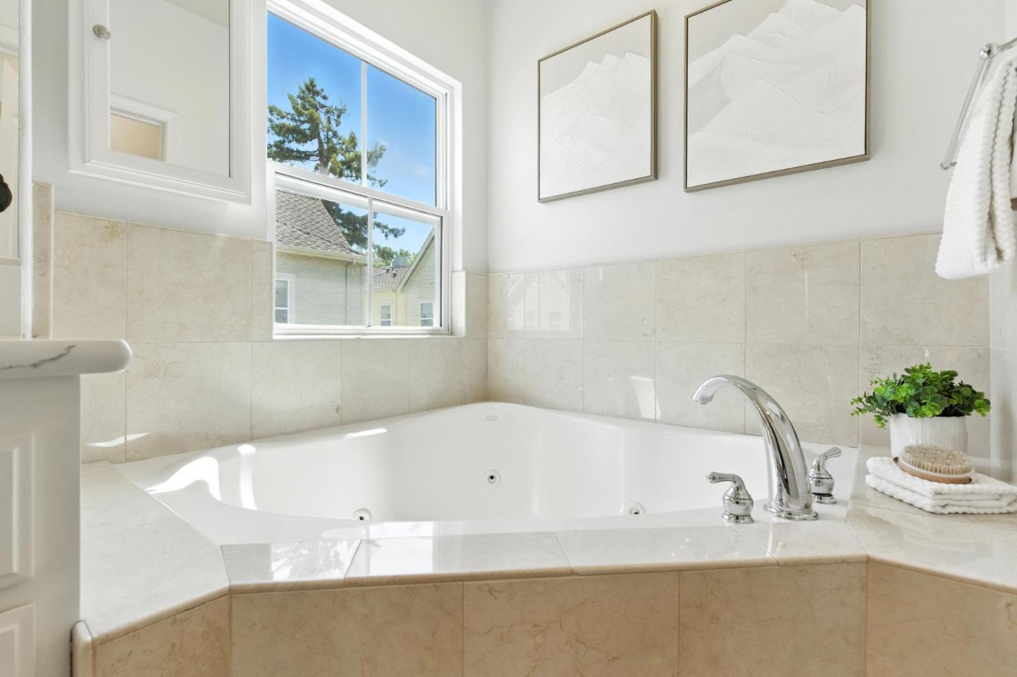 Detail Gallery Image 26 of 51 For 407 Timor Ter, Sunnyvale,  CA 94089 - 3 Beds | 2/1 Baths