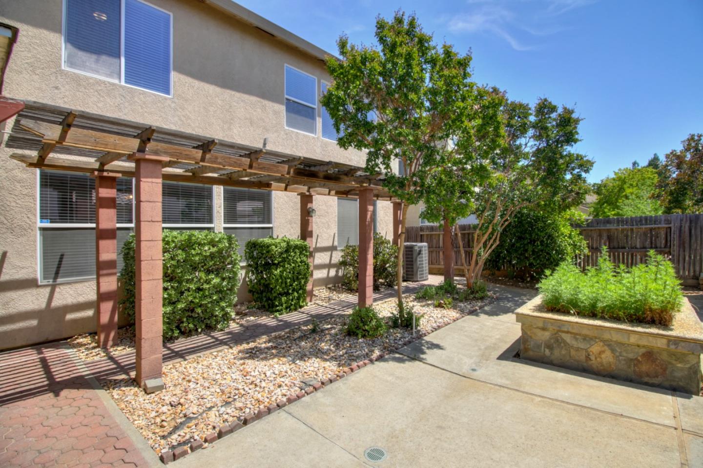 Detail Gallery Image 31 of 32 For 6324 Jefjen Way, Elk Grove,  CA 95757 - 5 Beds | 3 Baths