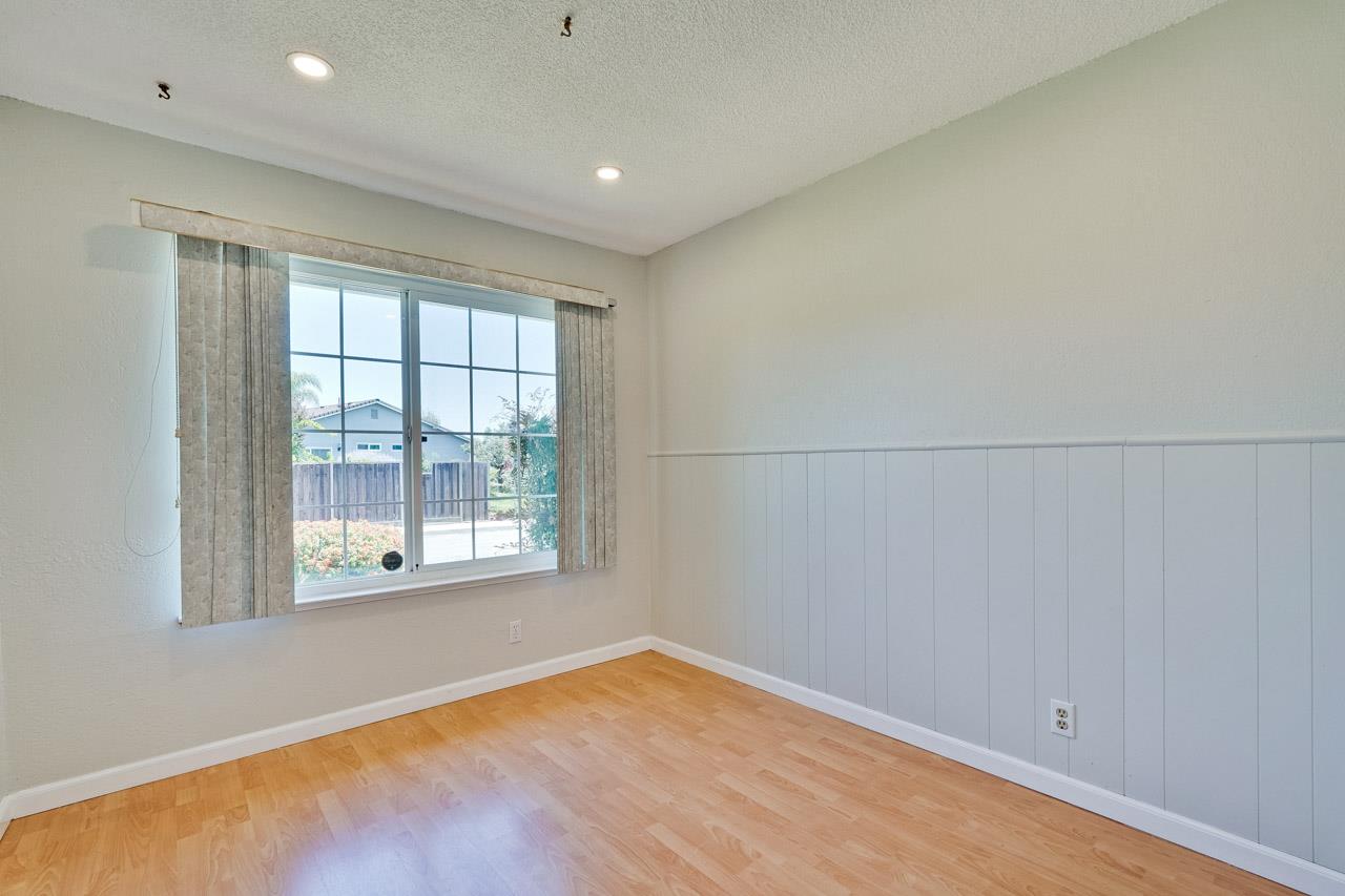 Detail Gallery Image 11 of 32 For 5179 Pebbletree Ct, San Jose,  CA 95111 - 3 Beds | 2 Baths