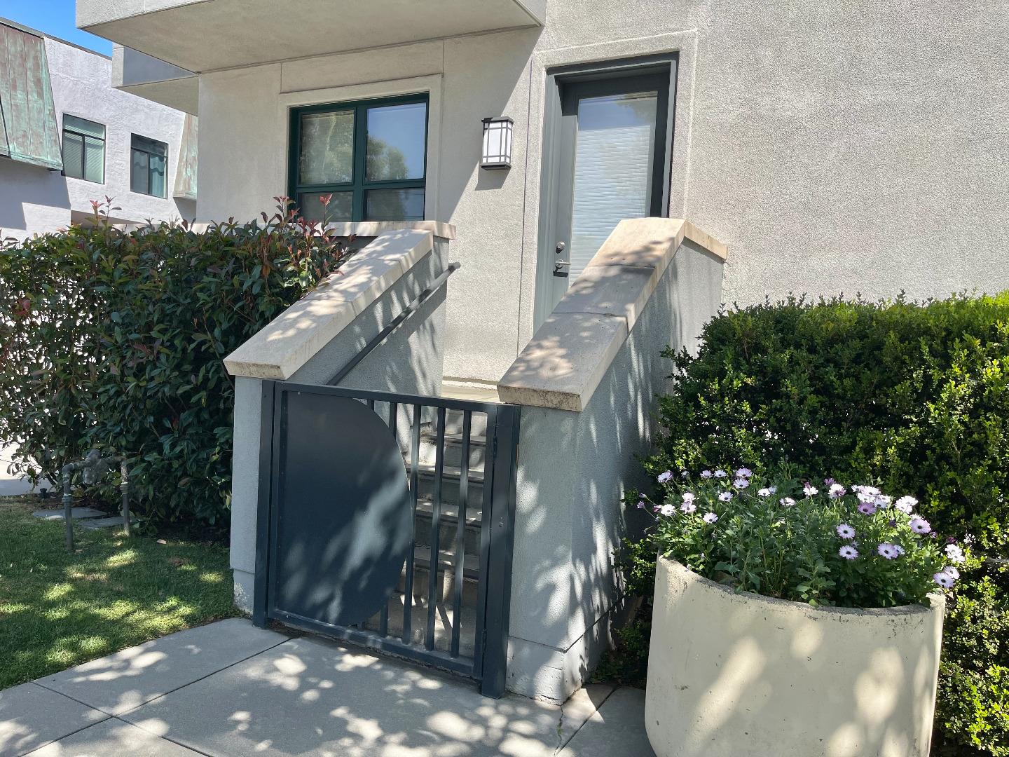 Detail Gallery Image 4 of 32 For 225 9th Ave #105,  San Mateo,  CA 94401 - 2 Beds | 2 Baths