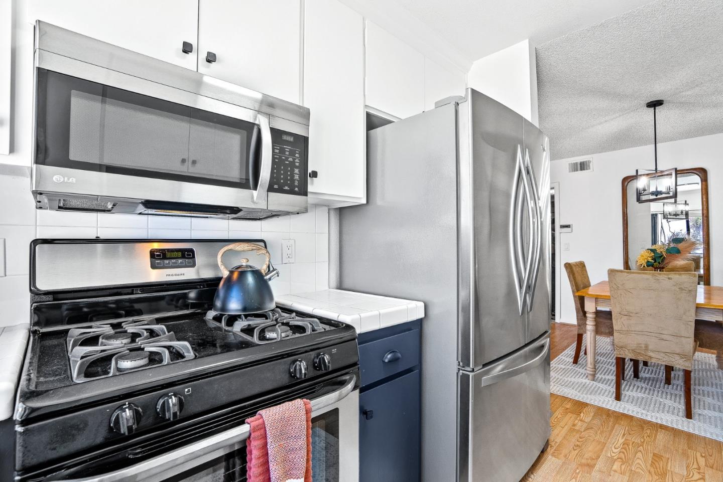 Detail Gallery Image 17 of 36 For 1138 Sherman Dr, Salinas,  CA 93907 - 3 Beds | 2 Baths
