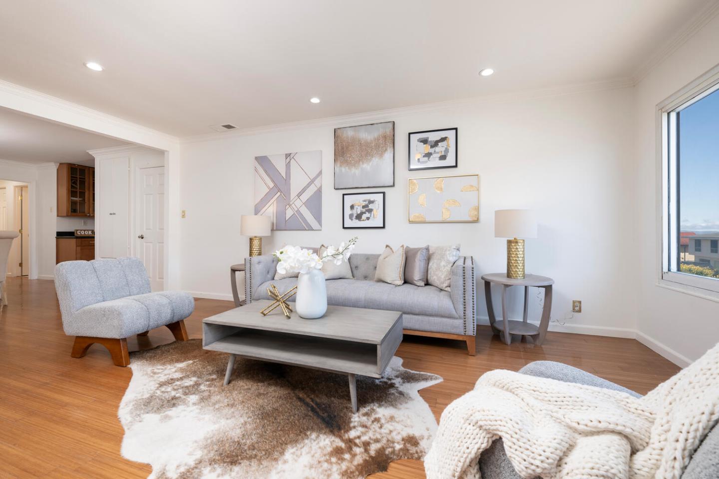 Detail Gallery Image 4 of 20 For 38 Hampshire Ave, Daly City,  CA 94015 - 3 Beds | 2 Baths