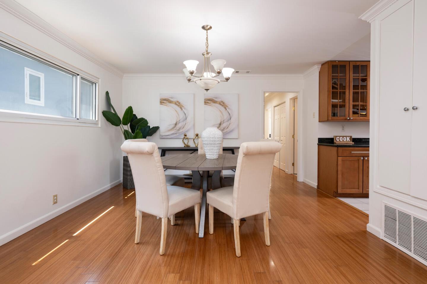 Detail Gallery Image 6 of 20 For 38 Hampshire Ave, Daly City,  CA 94015 - 3 Beds | 2 Baths