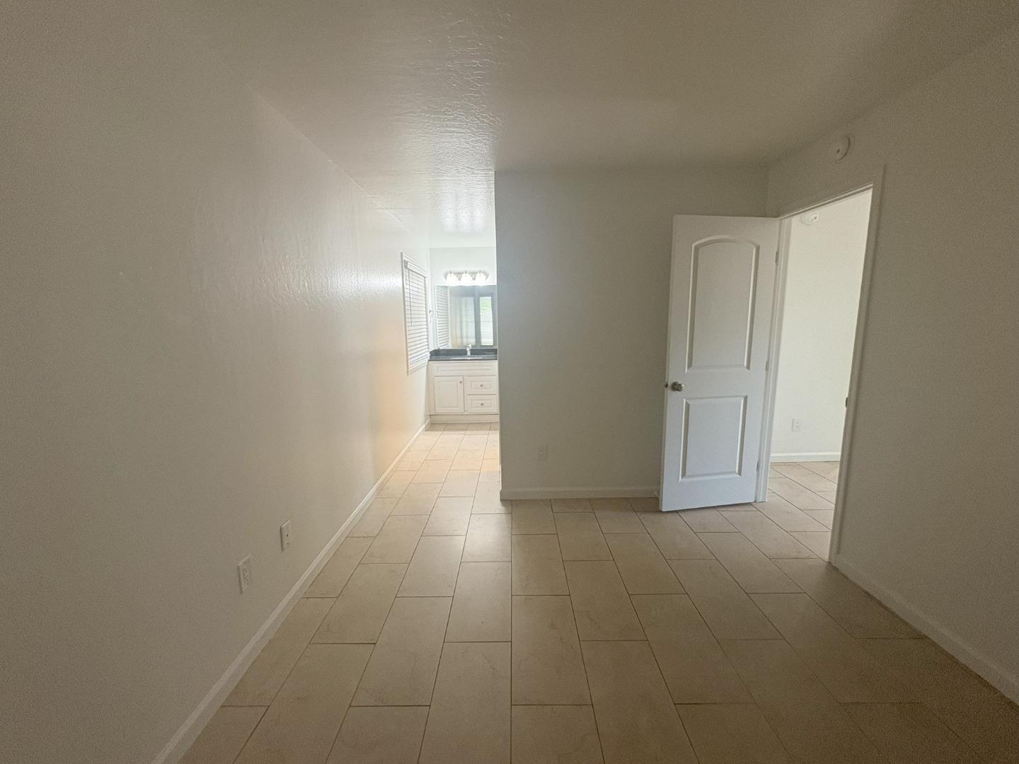 Detail Gallery Image 10 of 18 For 517 B St, San Rafael,  CA 94901 - – Beds | – Baths