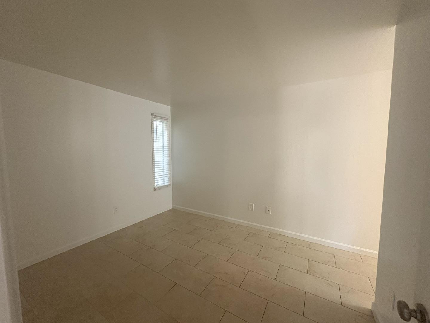 Detail Gallery Image 12 of 18 For 517 B St, San Rafael,  CA 94901 - – Beds | – Baths
