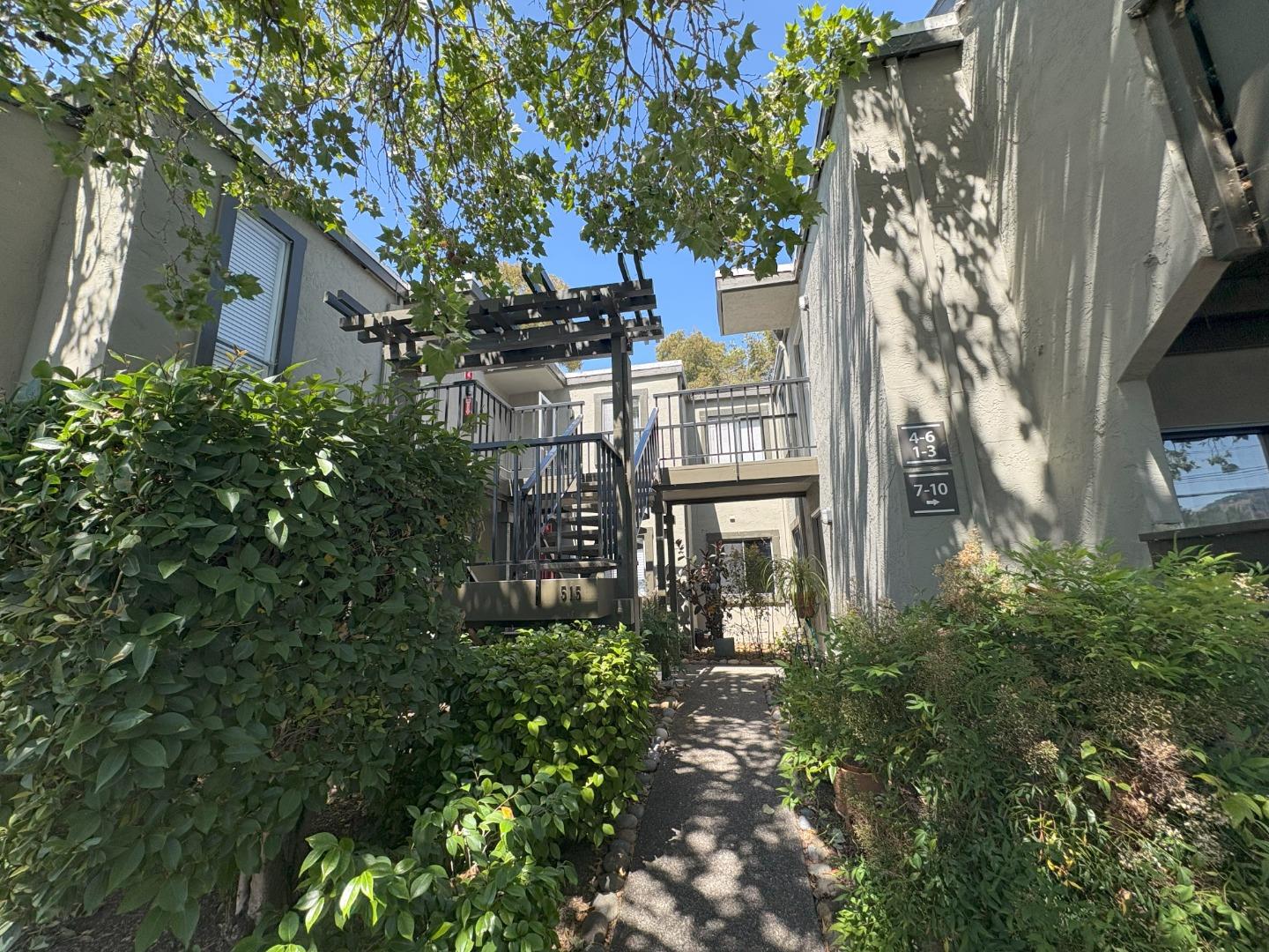 Detail Gallery Image 4 of 18 For 517 B St, San Rafael,  CA 94901 - – Beds | – Baths