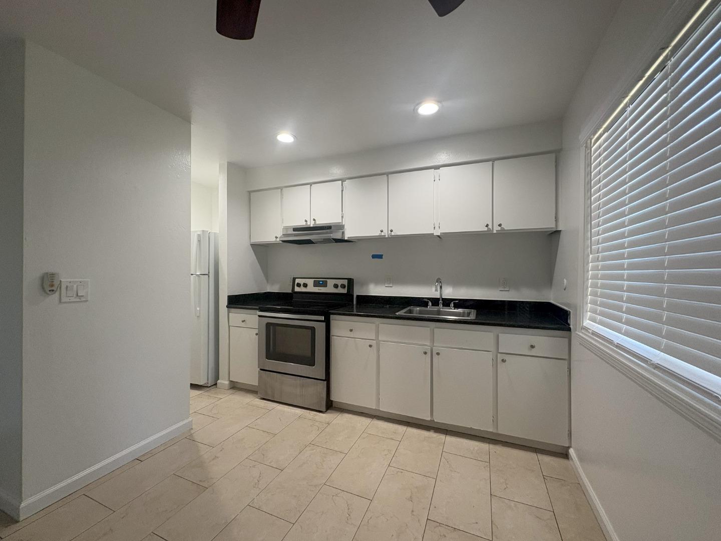 Detail Gallery Image 9 of 18 For 517 B St, San Rafael,  CA 94901 - – Beds | – Baths