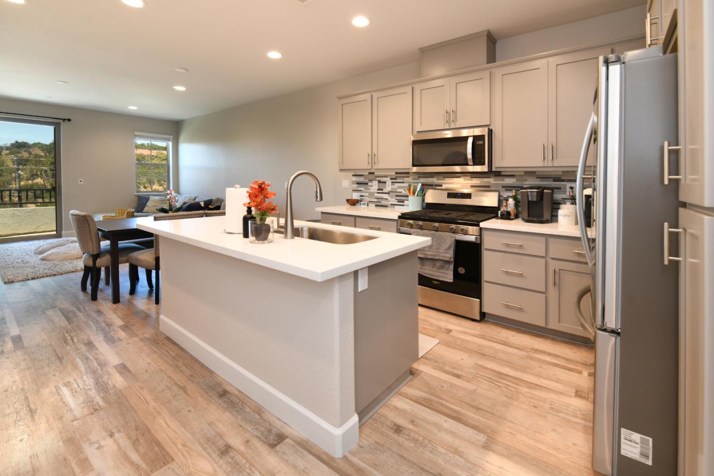 Detail Gallery Image 11 of 41 For 109 Laurel Knoll Dr, Martinez,  CA 94553 - 3 Beds | 3 Baths