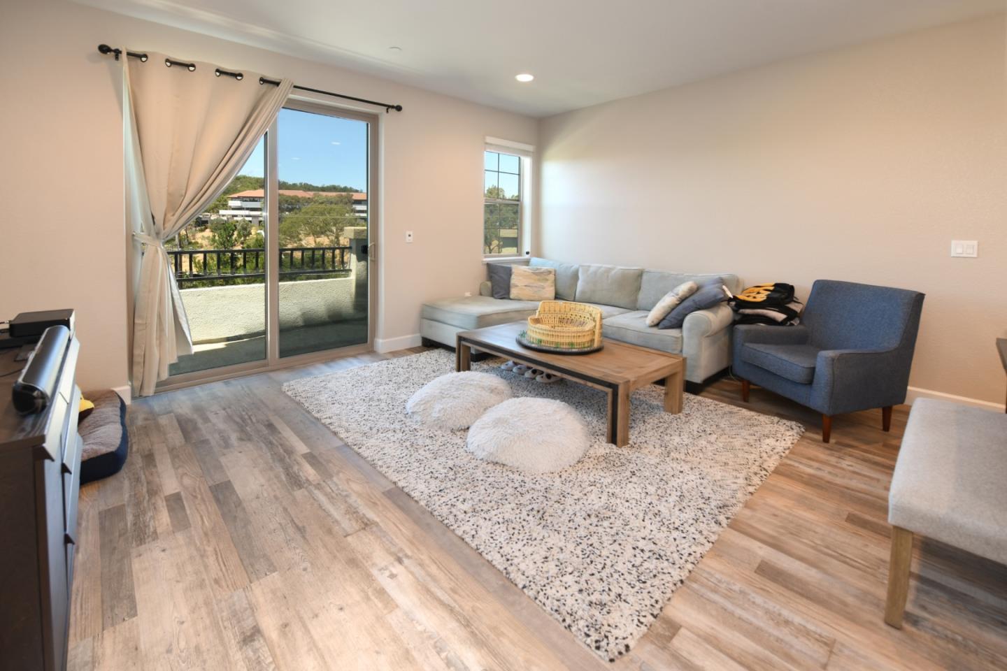 Detail Gallery Image 13 of 41 For 109 Laurel Knoll Dr, Martinez,  CA 94553 - 3 Beds | 3 Baths