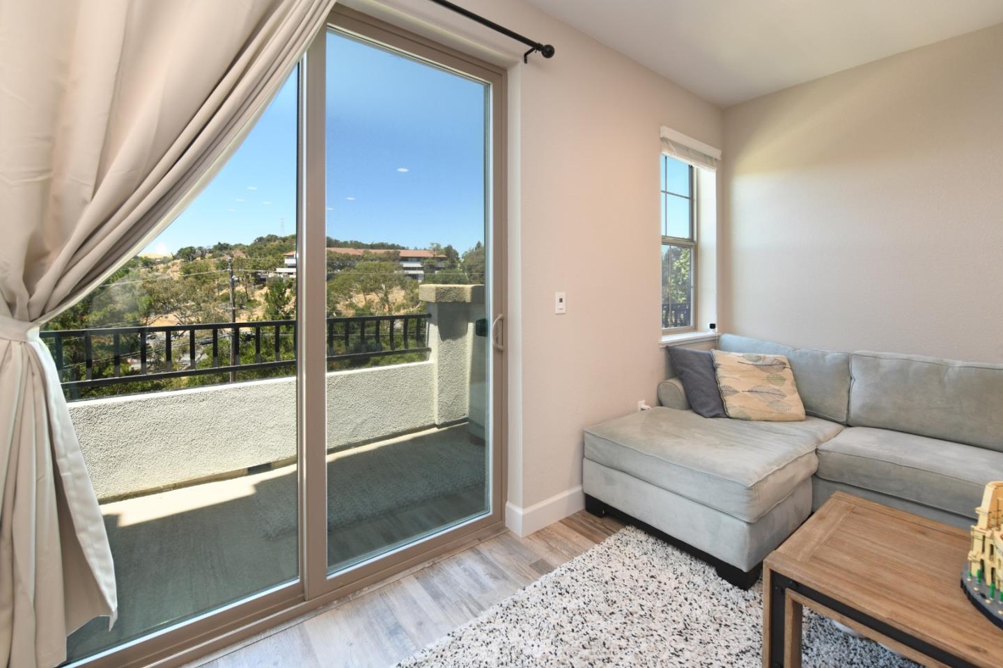 Detail Gallery Image 14 of 41 For 109 Laurel Knoll Dr, Martinez,  CA 94553 - 3 Beds | 3 Baths