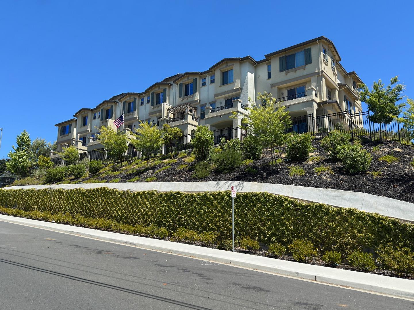 Detail Gallery Image 37 of 41 For 109 Laurel Knoll Dr, Martinez,  CA 94553 - 3 Beds | 3 Baths