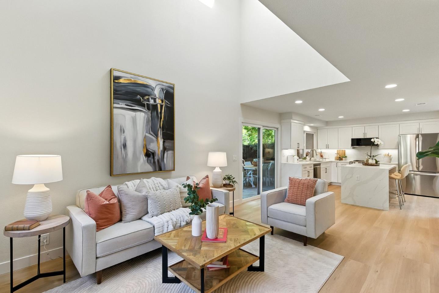 Detail Gallery Image 6 of 24 For 1477 Tyler Park Way, Mountain View,  CA 94040 - 3 Beds | 2/1 Baths