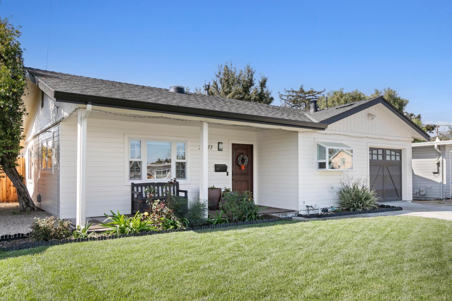 Detail Gallery Image 2 of 31 For 37177 Dutra Way, Fremont,  CA 94536 - 3 Beds | 3 Baths