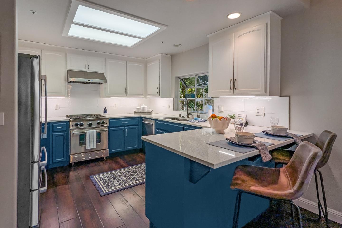 Detail Gallery Image 10 of 26 For 755 Eddy Ln, Santa Cruz,  CA 95062 - 3 Beds | 2/1 Baths
