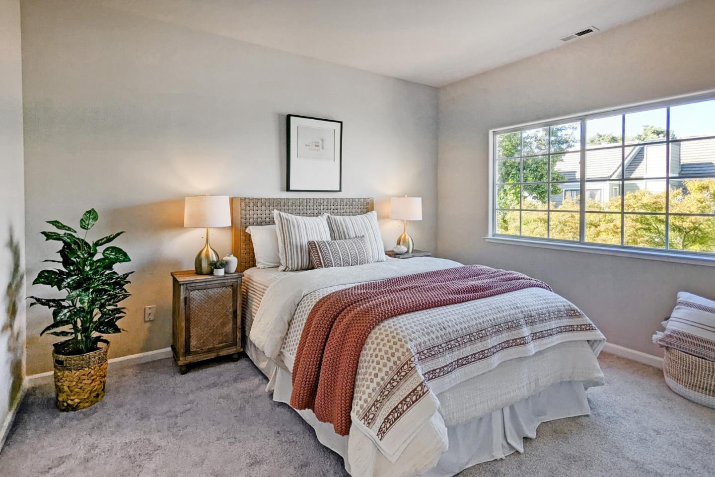Detail Gallery Image 17 of 26 For 755 Eddy Ln, Santa Cruz,  CA 95062 - 3 Beds | 2/1 Baths