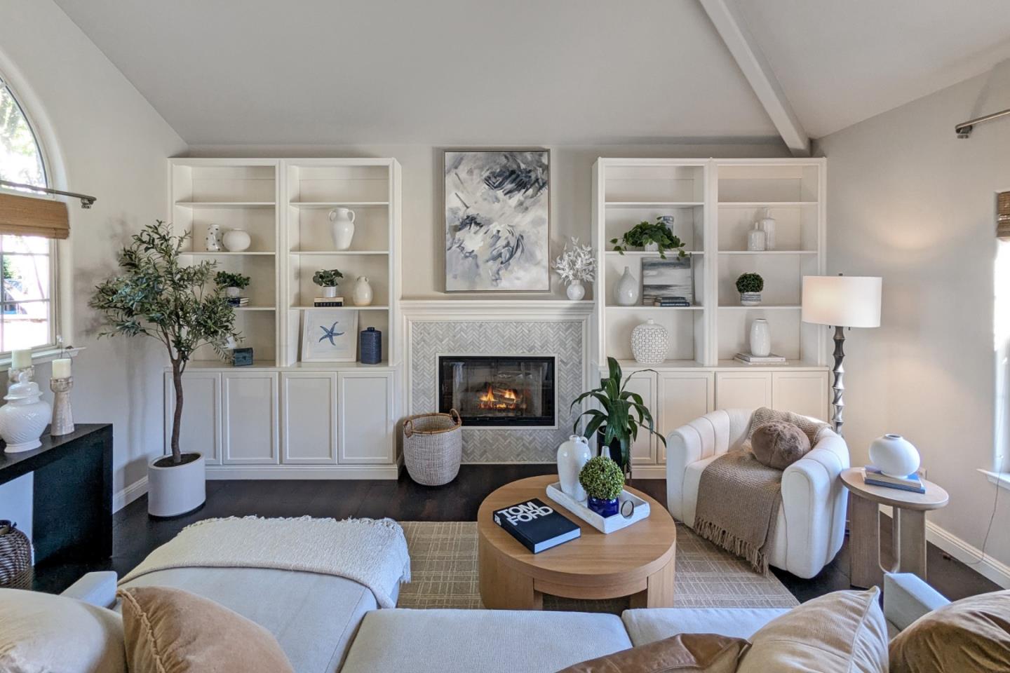 Detail Gallery Image 6 of 26 For 755 Eddy Ln, Santa Cruz,  CA 95062 - 3 Beds | 2/1 Baths