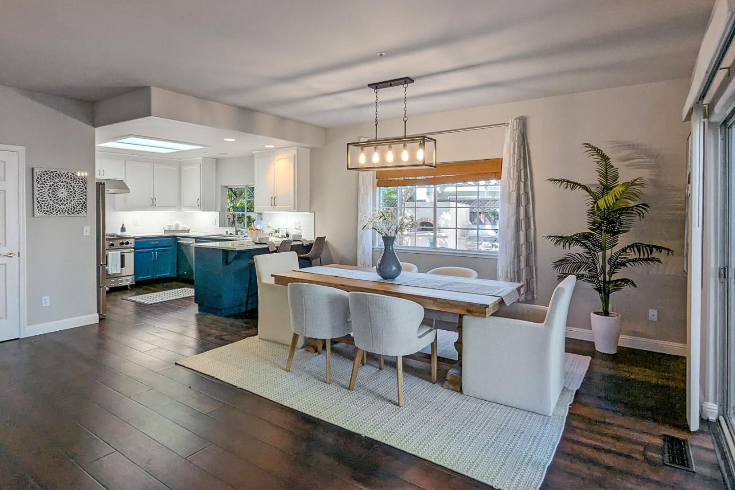 Detail Gallery Image 8 of 26 For 755 Eddy Ln, Santa Cruz,  CA 95062 - 3 Beds | 2/1 Baths