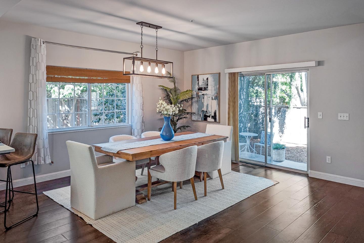 Detail Gallery Image 9 of 26 For 755 Eddy Ln, Santa Cruz,  CA 95062 - 3 Beds | 2/1 Baths