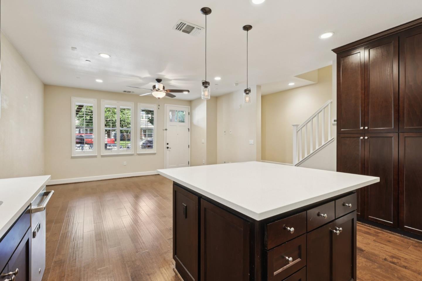 Detail Gallery Image 11 of 65 For 454 Persimmon Cmn #12,  Livermore,  CA 94551 - 3 Beds | 2/1 Baths