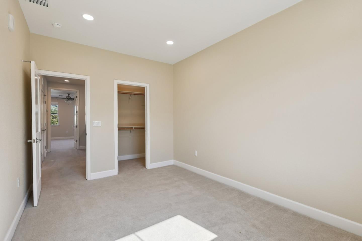 Detail Gallery Image 14 of 65 For 454 Persimmon Cmn #12,  Livermore,  CA 94551 - 3 Beds | 2/1 Baths