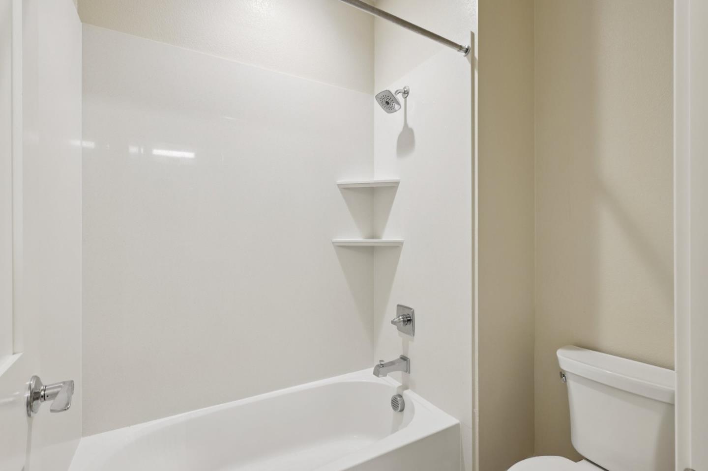 Detail Gallery Image 16 of 65 For 454 Persimmon Cmn #12,  Livermore,  CA 94551 - 3 Beds | 2/1 Baths