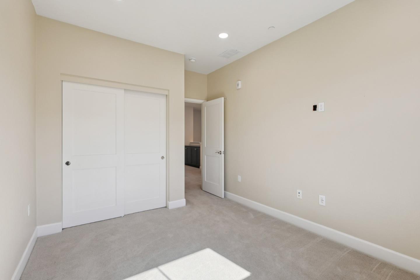 Detail Gallery Image 18 of 65 For 454 Persimmon Cmn #12,  Livermore,  CA 94551 - 3 Beds | 2/1 Baths