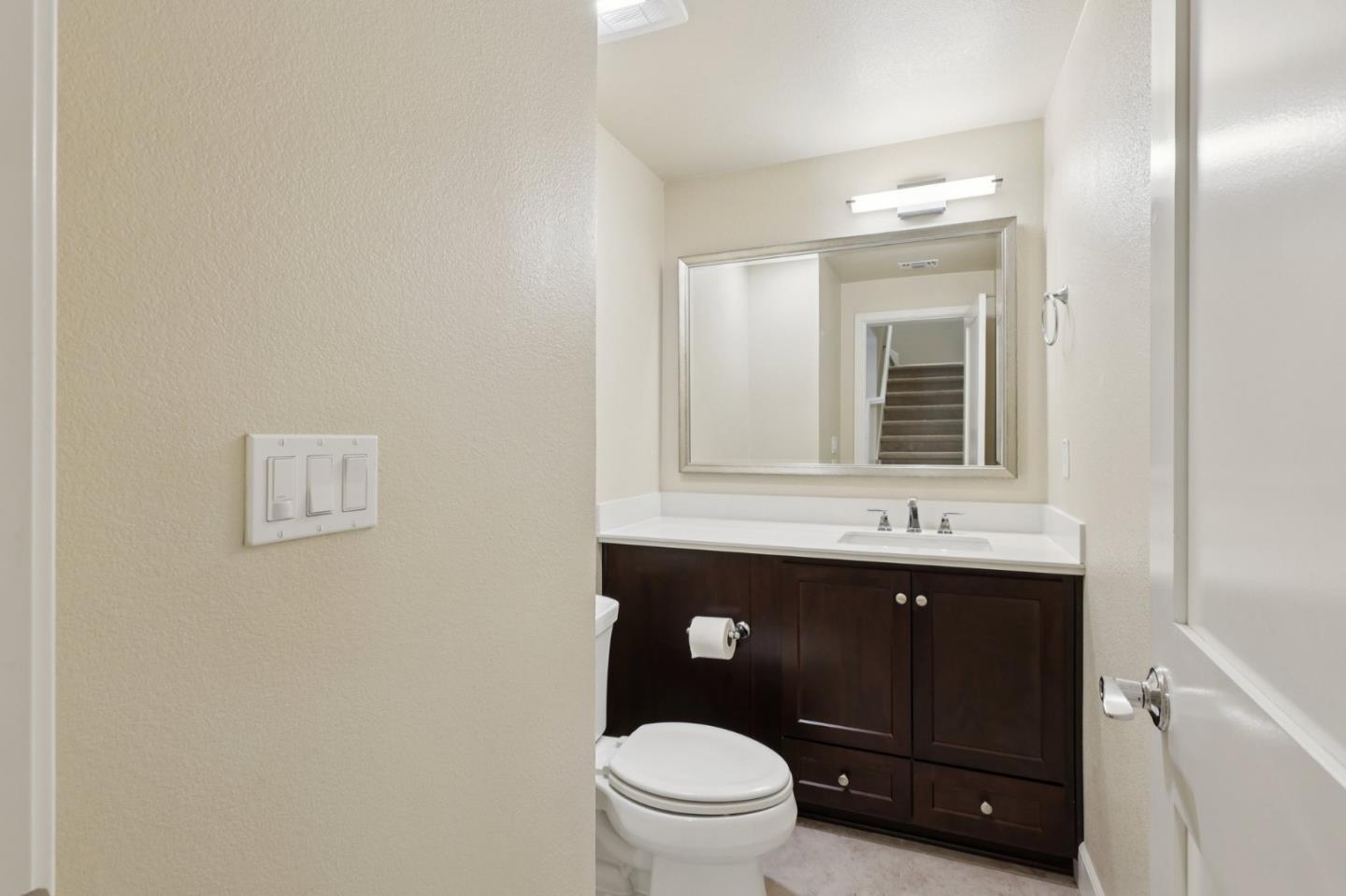 Detail Gallery Image 27 of 65 For 454 Persimmon Cmn #12,  Livermore,  CA 94551 - 3 Beds | 2/1 Baths