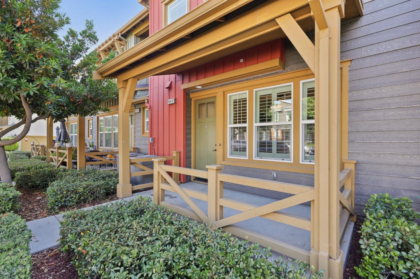 Detail Gallery Image 3 of 65 For 454 Persimmon Cmn #12,  Livermore,  CA 94551 - 3 Beds | 2/1 Baths