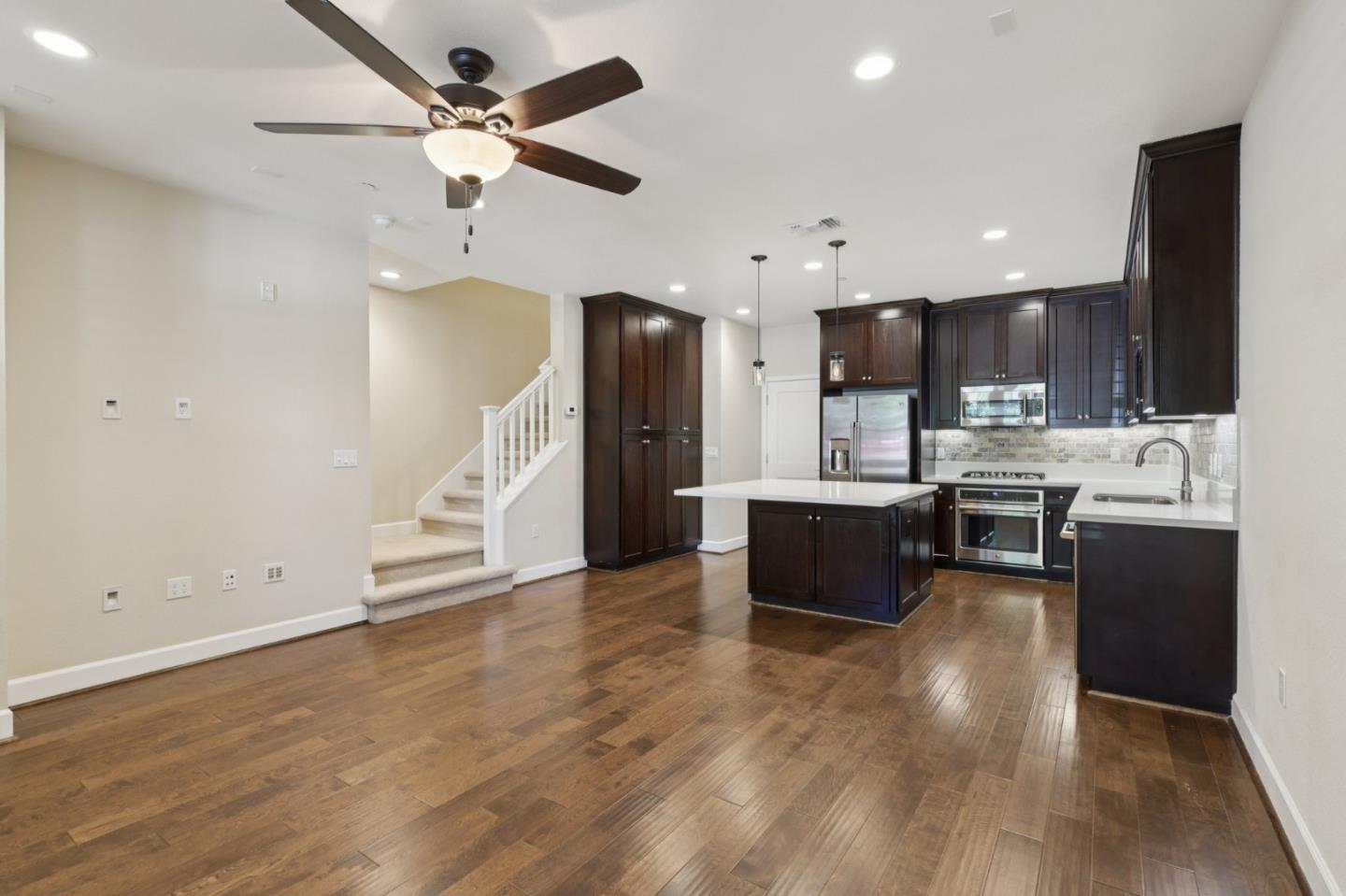Detail Gallery Image 5 of 65 For 454 Persimmon Cmn #12,  Livermore,  CA 94551 - 3 Beds | 2/1 Baths