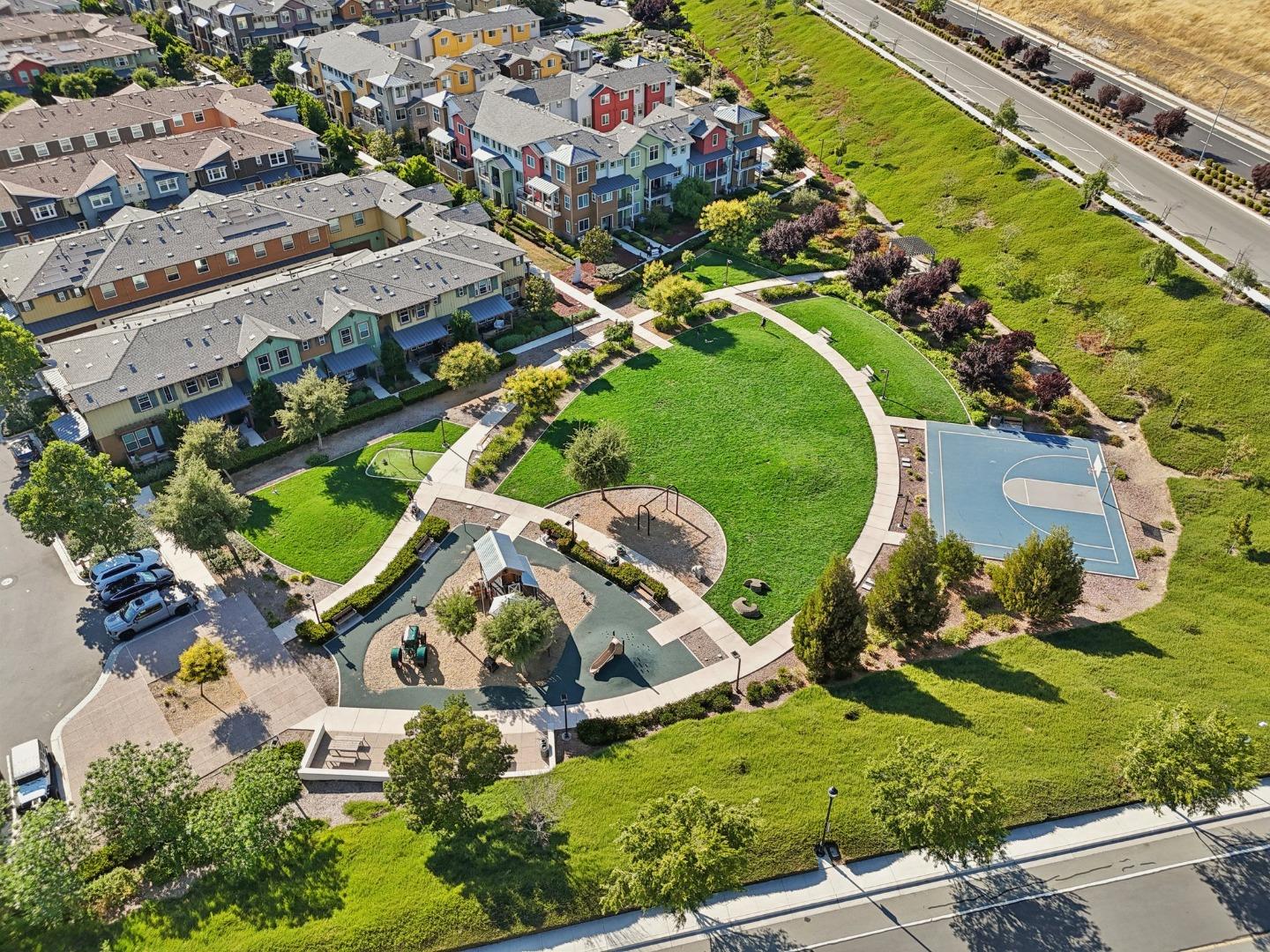 Detail Gallery Image 58 of 65 For 454 Persimmon Cmn #12,  Livermore,  CA 94551 - 3 Beds | 2/1 Baths