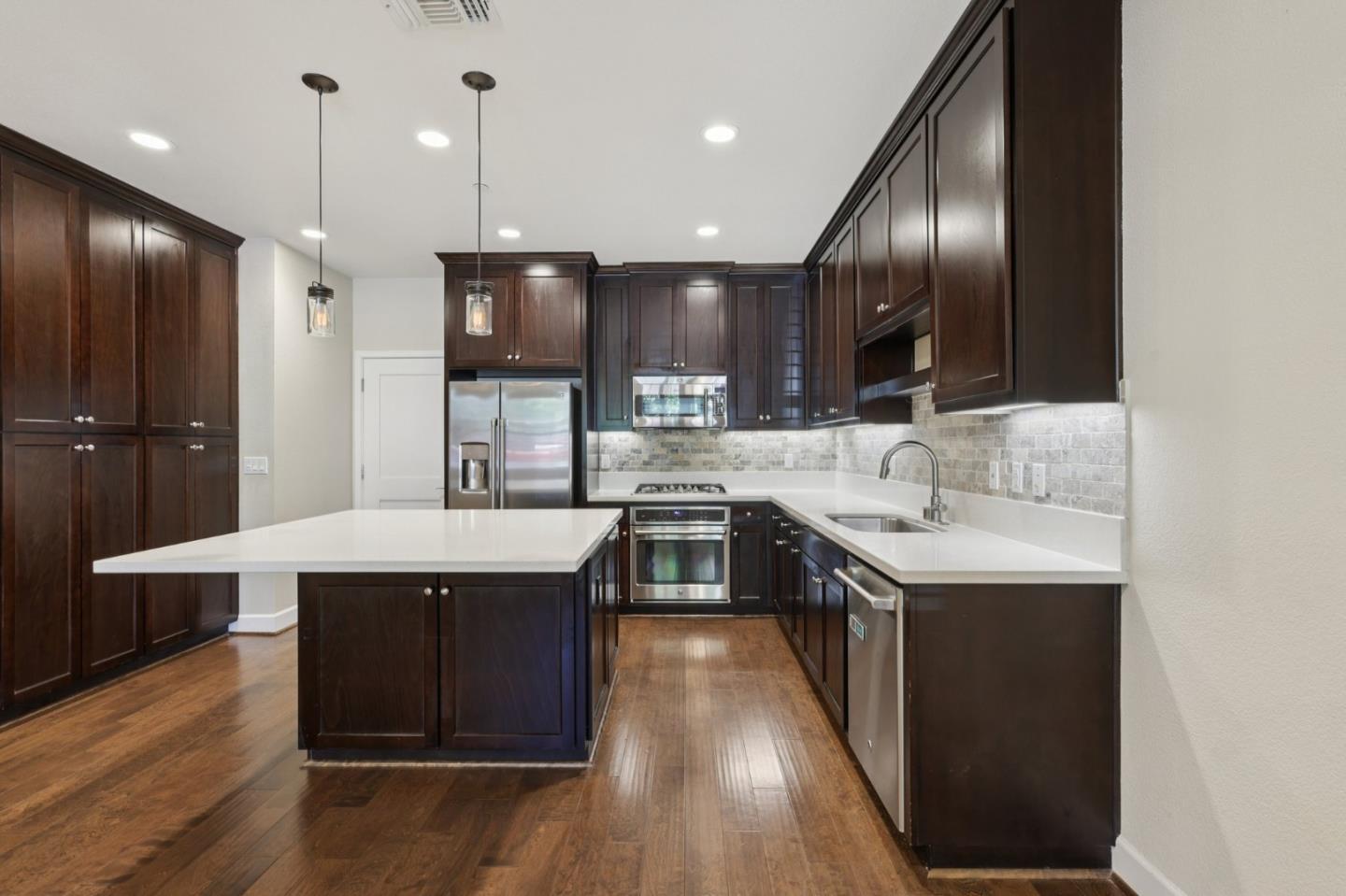 Detail Gallery Image 7 of 65 For 454 Persimmon Cmn #12,  Livermore,  CA 94551 - 3 Beds | 2/1 Baths