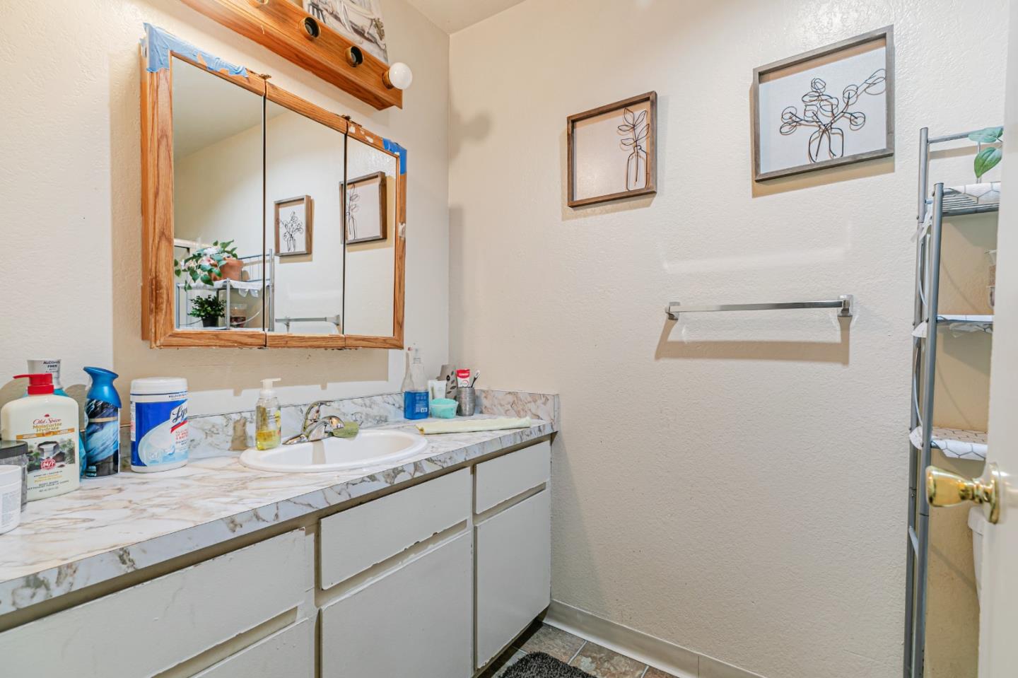 Detail Gallery Image 10 of 21 For 3588 Agate Dr, Santa Clara,  CA 95051 - – Beds | – Baths