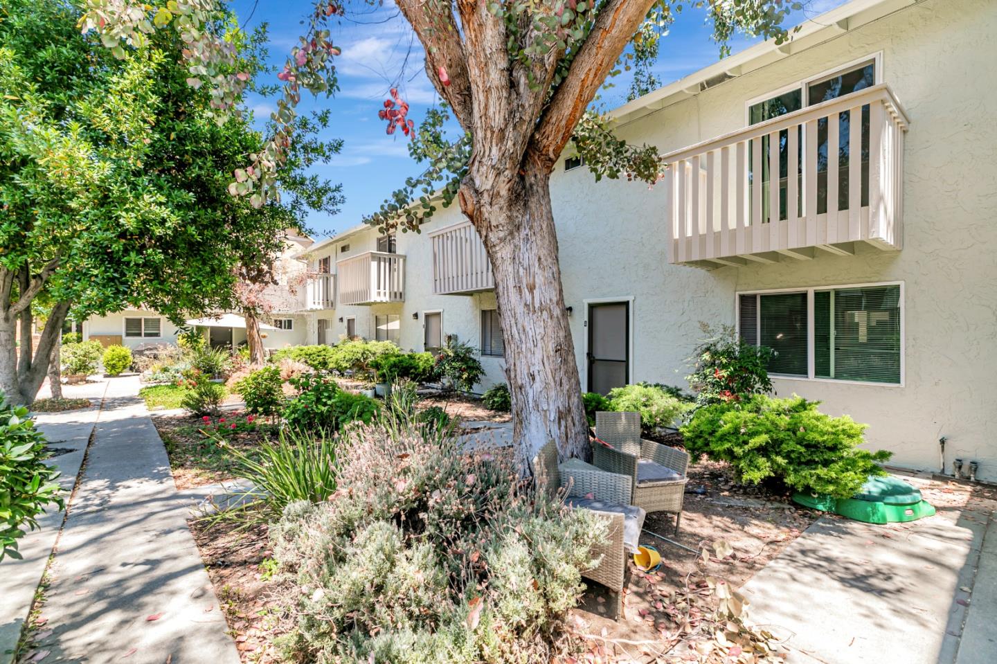 Detail Gallery Image 13 of 21 For 3588 Agate Dr, Santa Clara,  CA 95051 - – Beds | – Baths