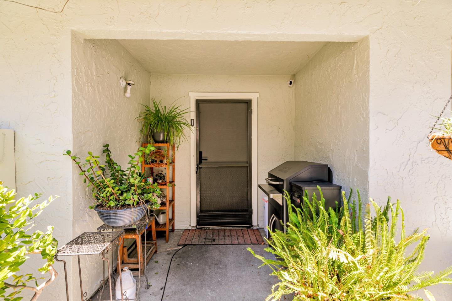 Detail Gallery Image 4 of 21 For 3588 Agate Dr, Santa Clara,  CA 95051 - – Beds | – Baths