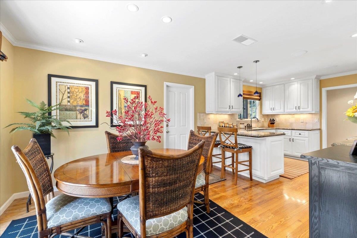 Detail Gallery Image 10 of 37 For 22310 Davenrich St, Salinas,  CA 93908 - 4 Beds | 2 Baths