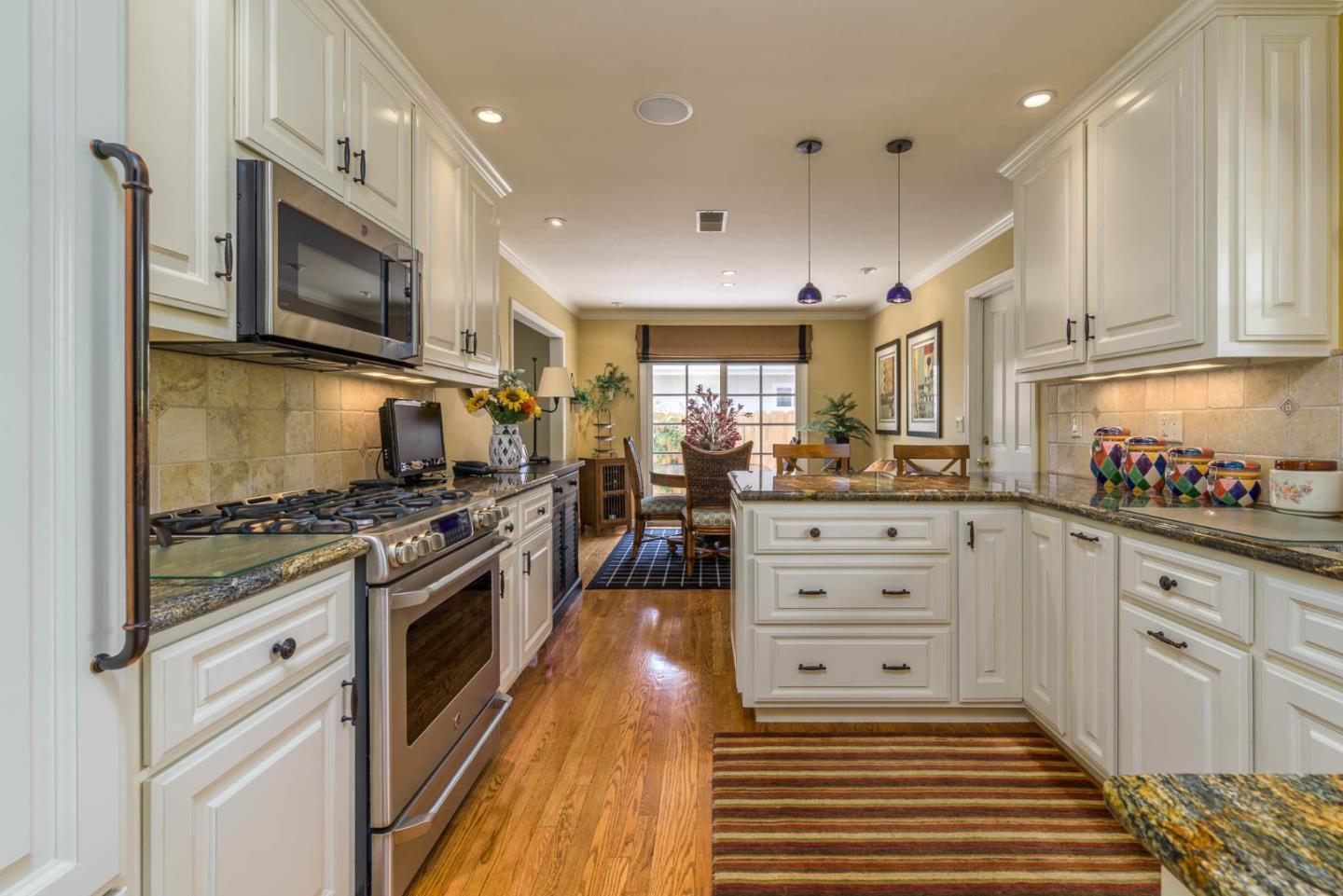 Detail Gallery Image 14 of 37 For 22310 Davenrich St, Salinas,  CA 93908 - 4 Beds | 2 Baths